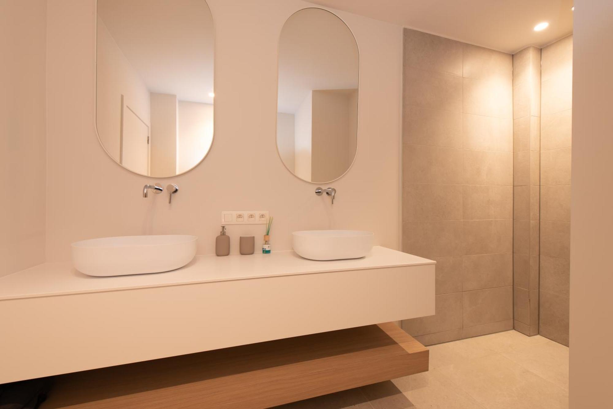 Deluxe 3 Bedrooms With Casino View At The And Free Parking