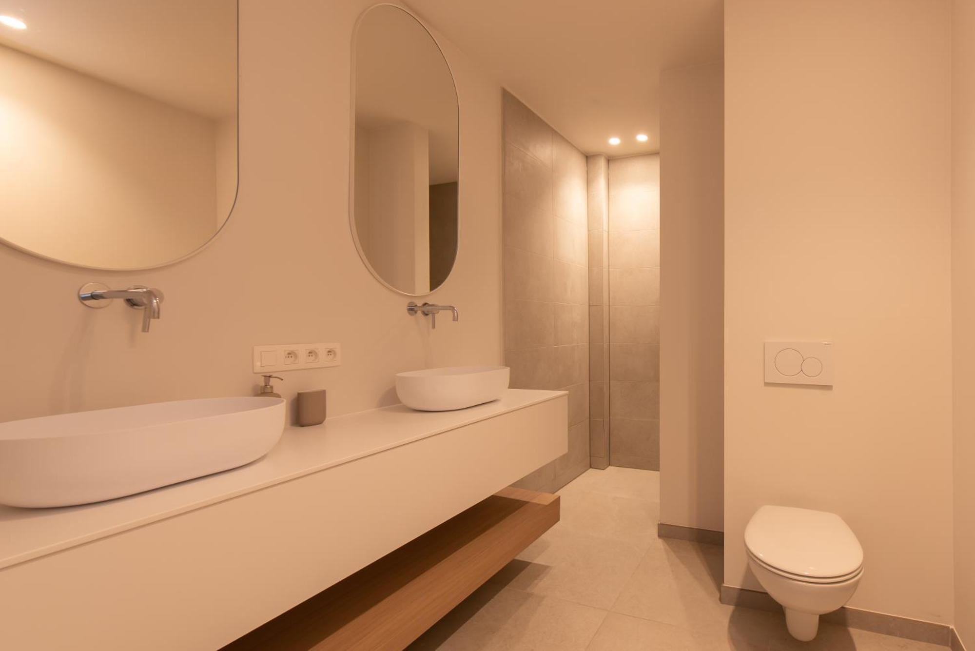 Deluxe 3 Bedrooms With Casino View At The And Free Parking